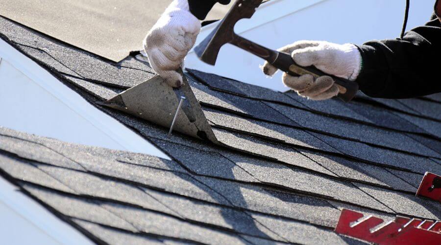 Professional gutter cleaning in Keswick, IA